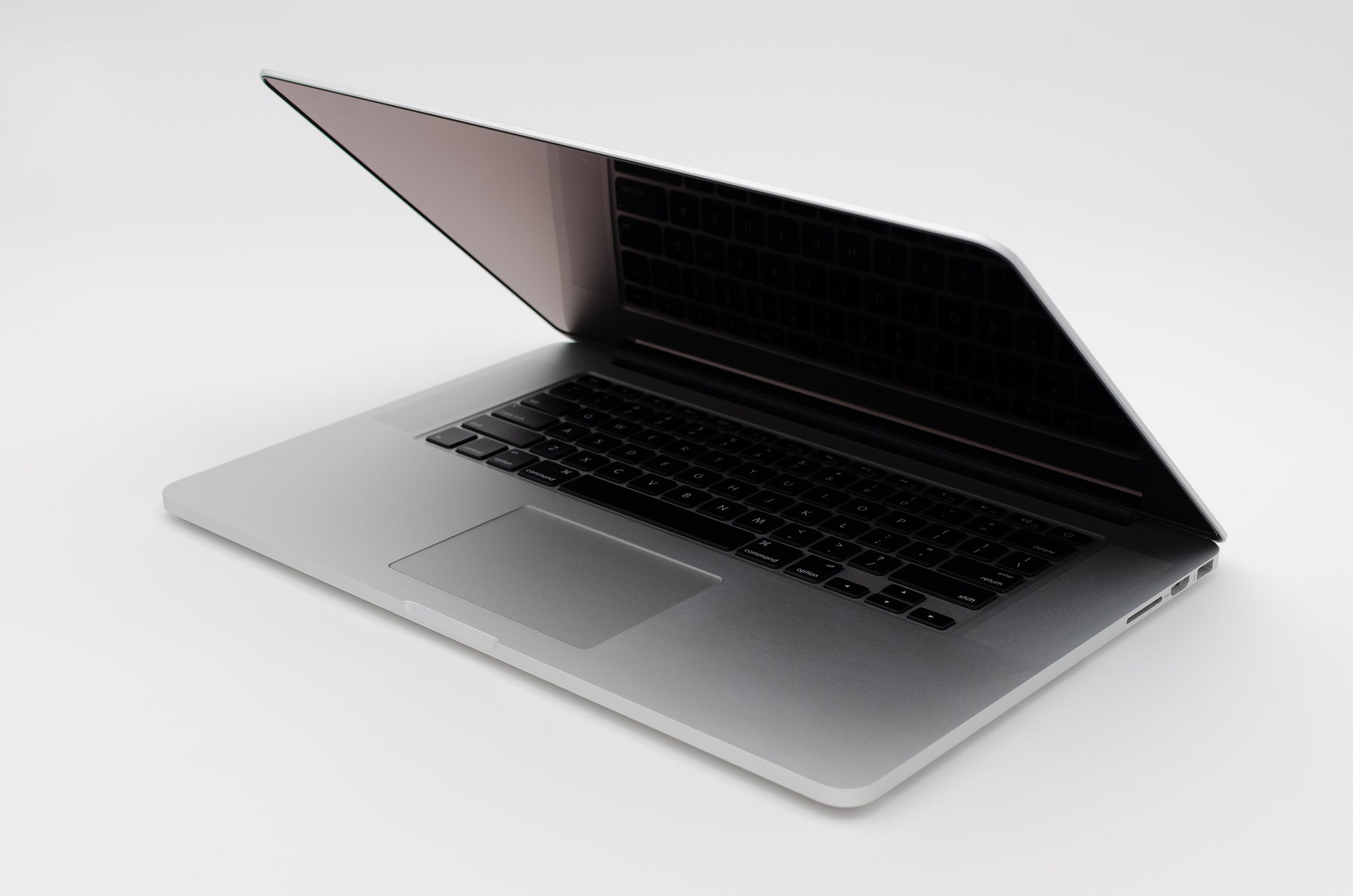 apple-early-2011-15.4-inch-macbook-pro-a1398-aluminum-qci7 - 2.2ghz processor, 4gb ram, hd 6750m - 512mb gpu-mc723ll/a-5