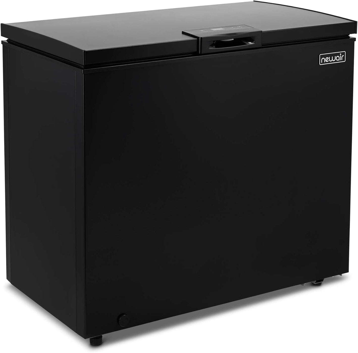 5-cu.-ft.-mini-deep-chest-freezer-nft050mb00-matte black-1