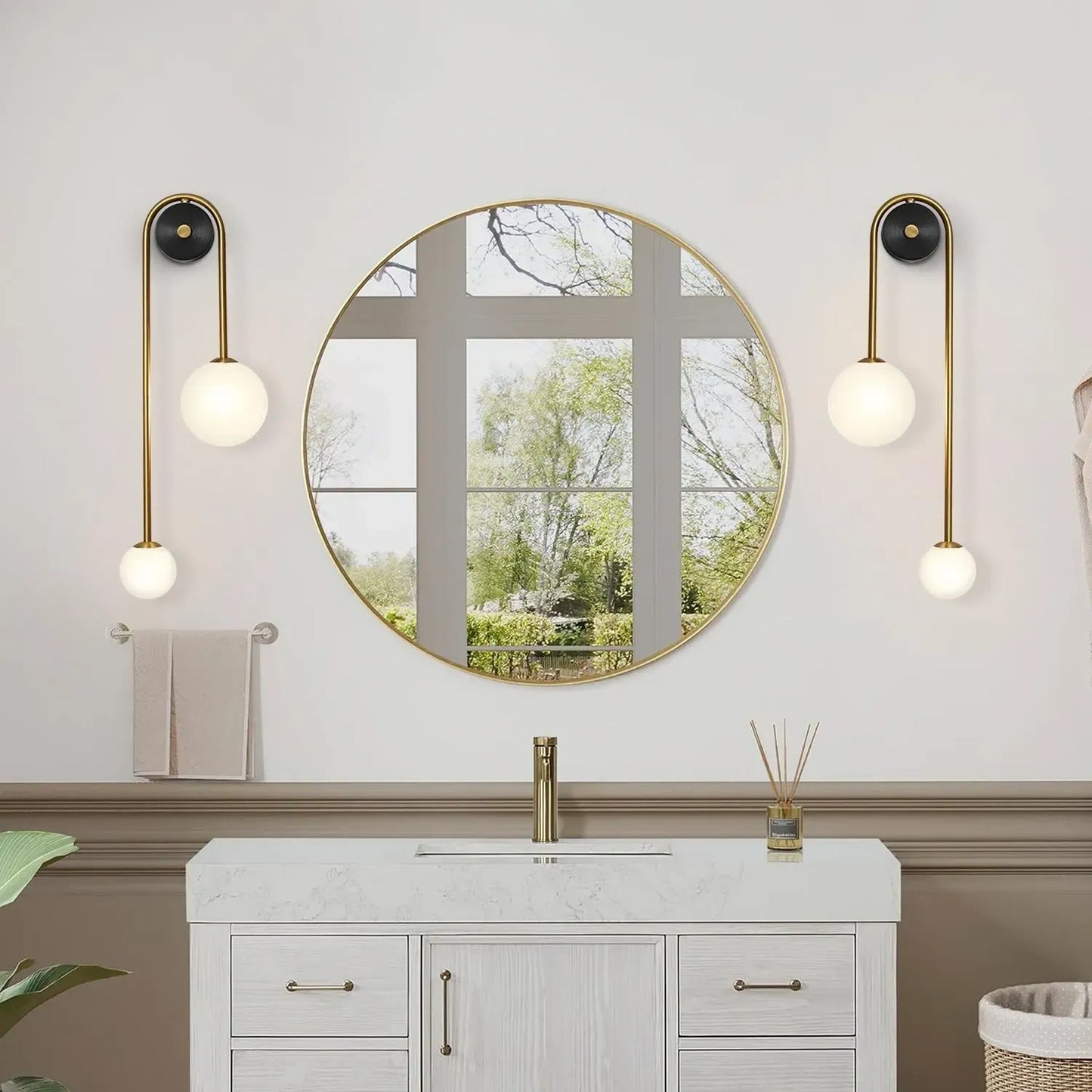 Fulesi Globe Glass Wall Sconce (NEW)