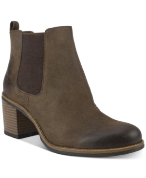 Women S White Mountain Destiny Ankle Bootie Brown Waxy Suedette 7 M