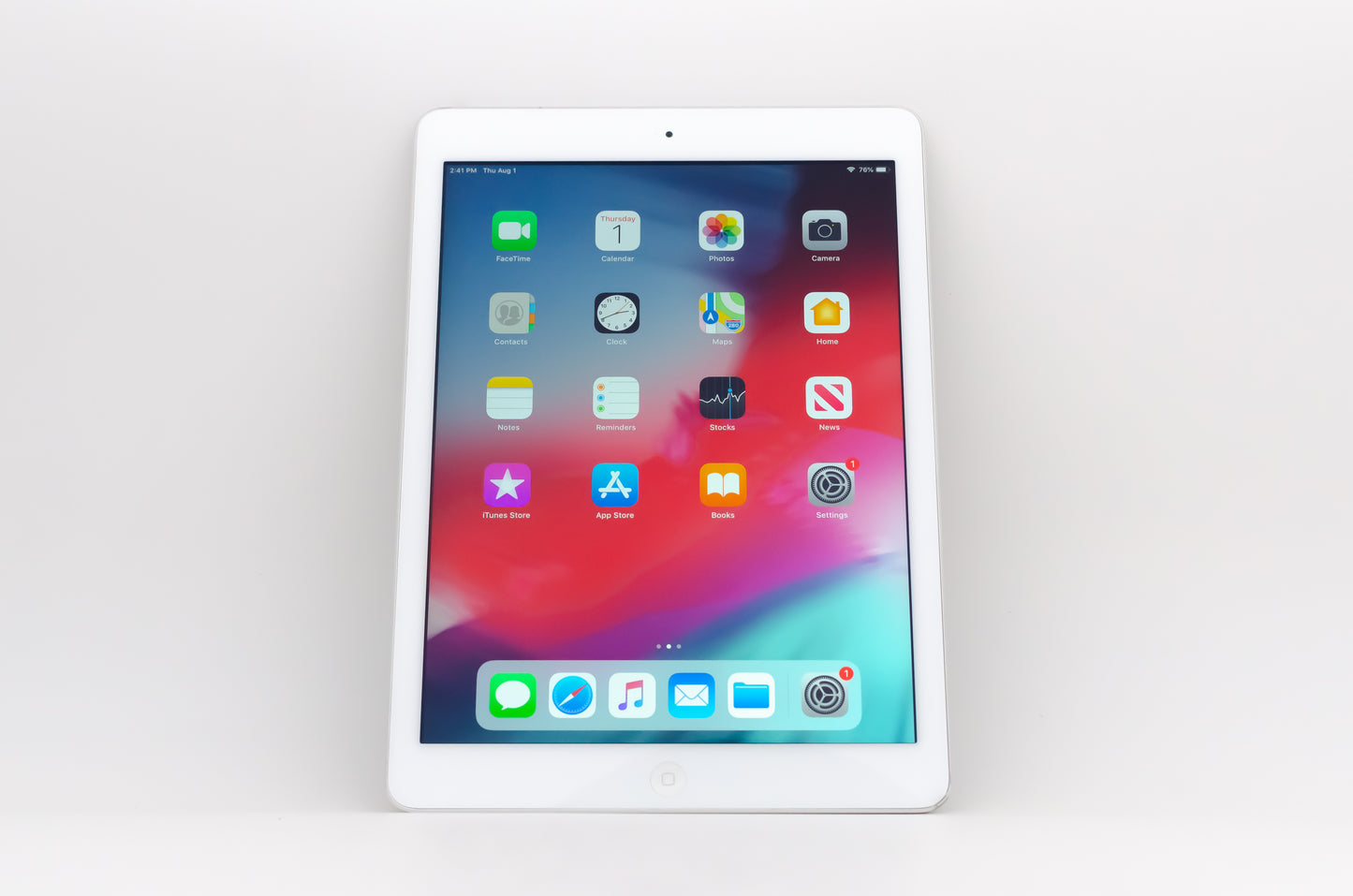 apple-2013-9.7-inch-ipad-air-1-a1474-silver/white-1