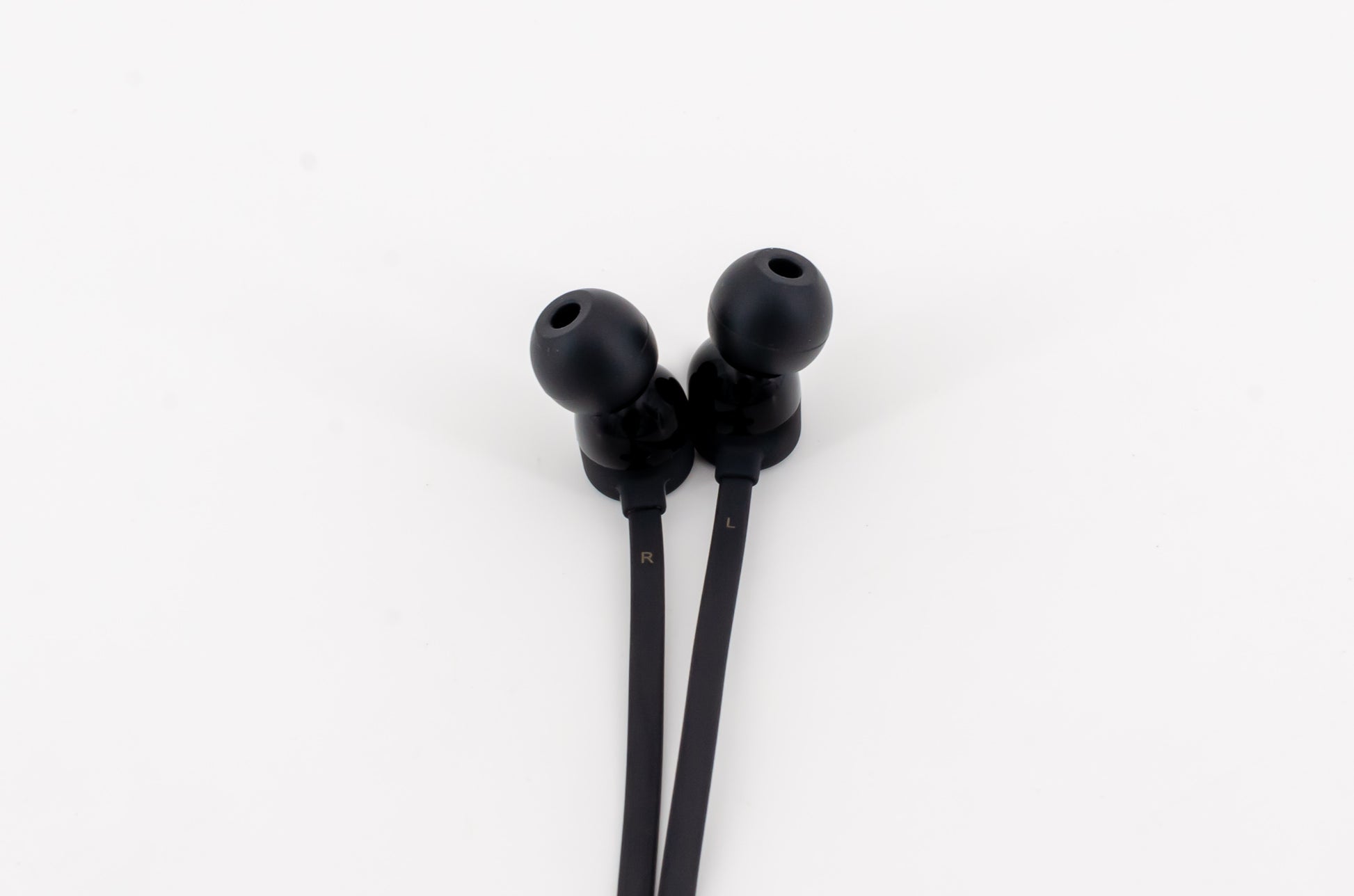 beats-beatsx-wireless-earphones-w/-apple-w1-chip-black-2