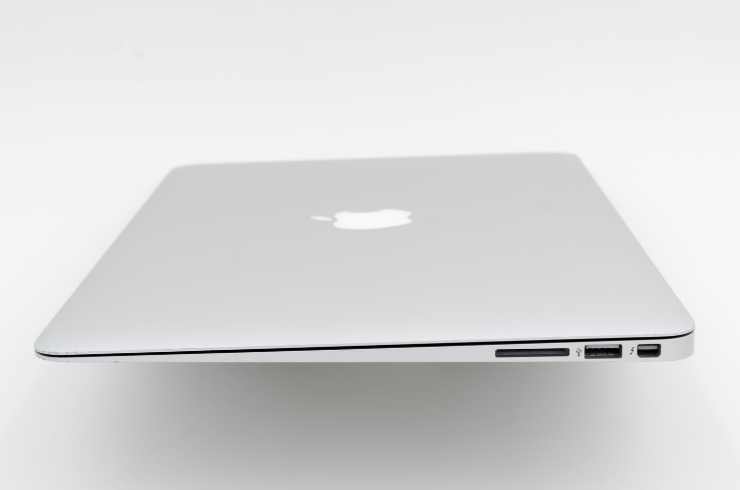 apple-mid-2013-13.3-inch-macbook-air-a1466-aluminum-dci7 - 1.7ghz processor, 8gb ram, hd 6000 - 1.5gb gpu-md761ll/a-5